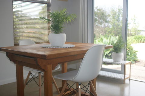 S T U D I O 22 Peaceful Retreat With Garden Views - Broome Tourism 9