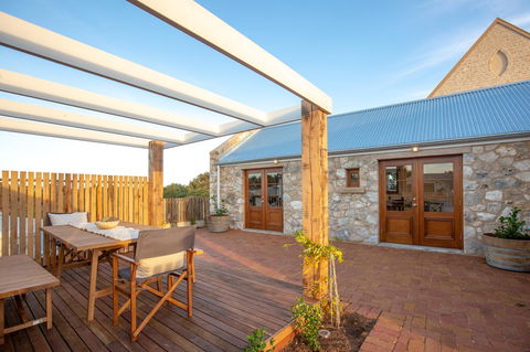 Lucy's Cottage - Broome Tourism 19
