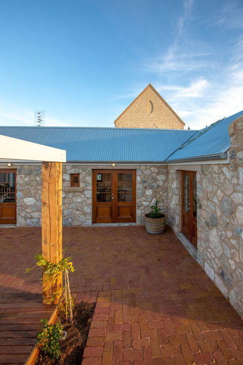 Lucy's Cottage - Broome Tourism 17