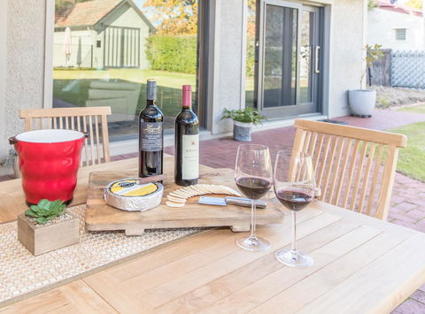 The Tudor House - Broome Tourism 18