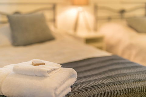 The Tudor House - Broome Tourism 13