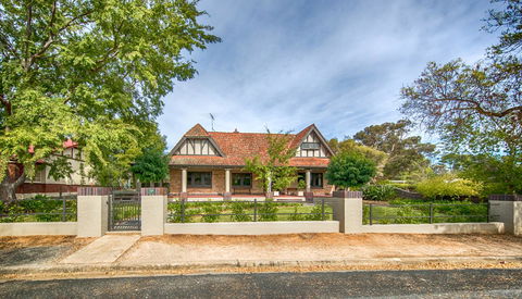 The Tudor House - Broome Tourism 21
