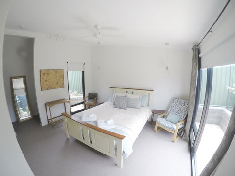 Sinclair Eco House - Broome Tourism 8