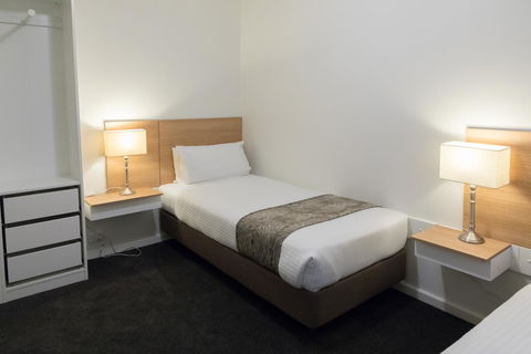Bay 10 - Suites And Apartments - Broome Tourism 24