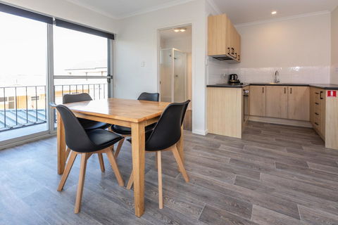 Bay 10 - Suites And Apartments - Broome Tourism 10