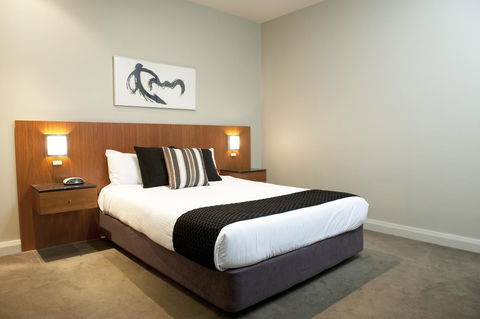 Mantra Hindmarsh Square - Broome Tourism 24