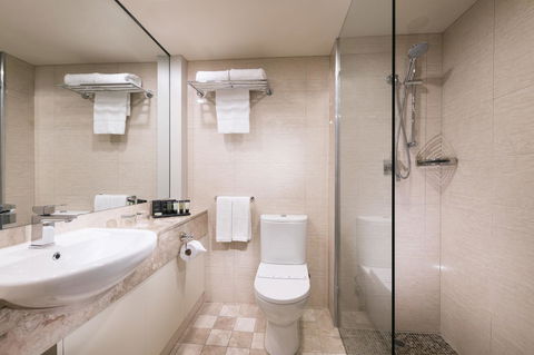 Stamford Plaza Adelaide - Broome Tourism 18