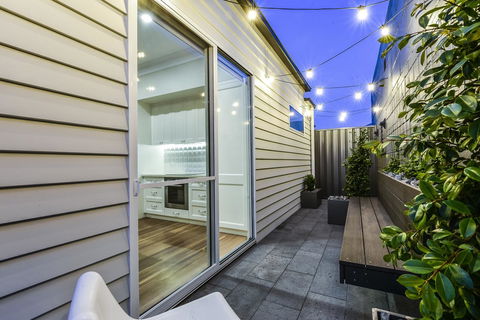 Aloha Central Luxury Apartments - Broome Tourism 13