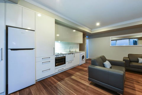 Aloha Central Luxury Apartments - Broome Tourism 29
