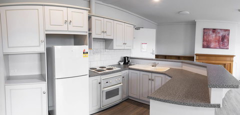 Nightcap At Rose & Crown Hotel - Broome Tourism 26