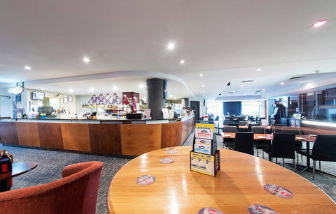 Nightcap At Rose & Crown Hotel - Broome Tourism 28