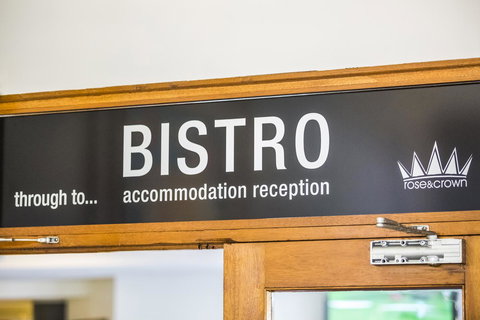 Nightcap At Rose & Crown Hotel - Broome Tourism 23