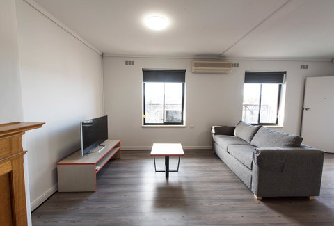 Nightcap At Rose & Crown Hotel - Broome Tourism 27