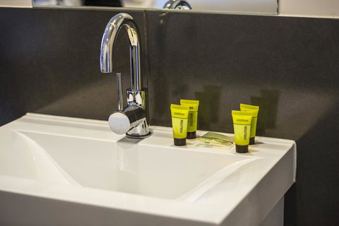 Nightcap At Rose & Crown Hotel - Broome Tourism 19