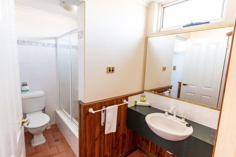 Astor Inn - Broome Tourism 14