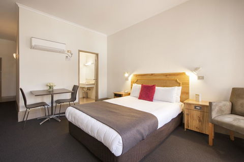 Adelaide Paringa - Broome Tourism 13