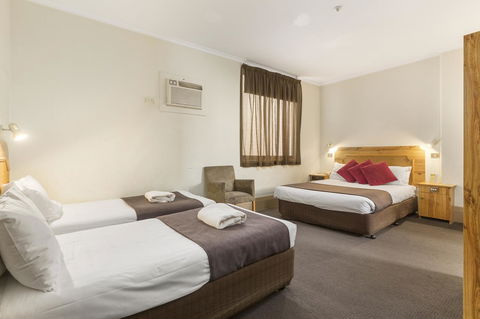 Adelaide Paringa - Broome Tourism 6