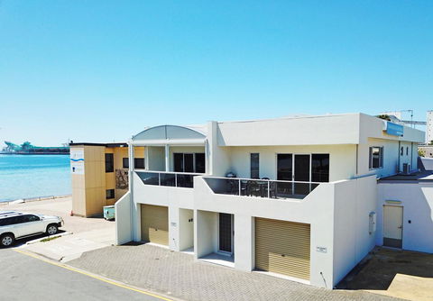 Tasman Beachside Apartment - Broome Tourism 2