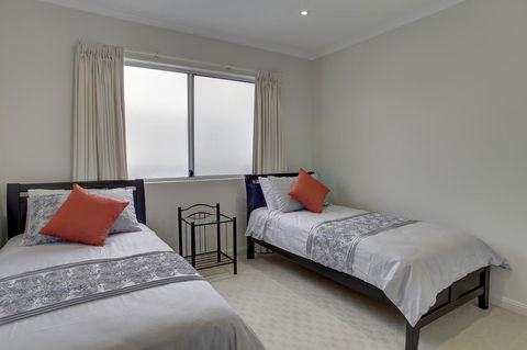 Tasman Beachside Apartment - Broome Tourism 9