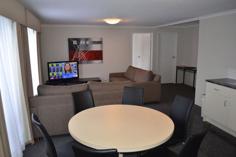 Arkana Motor Inn & Terrace Apartments - Broome Tourism 8
