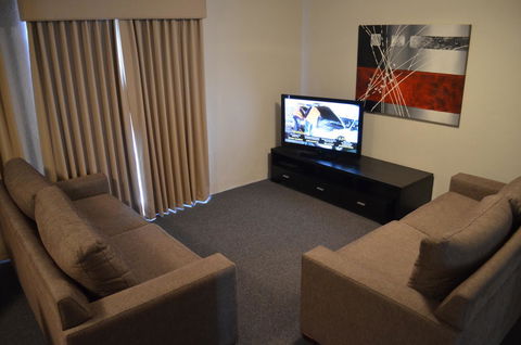 Arkana Motor Inn & Terrace Apartments - Broome Tourism 4