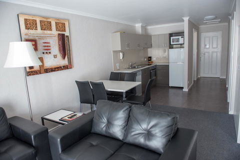 Arkana Motor Inn & Terrace Apartments - Broome Tourism 24