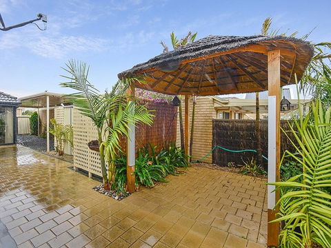 Lakeside - Encounter Bay - Broome Tourism 17