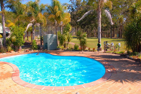 SkyView Villa - Broome Tourism 14