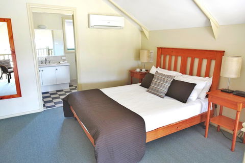 SkyView Villa - Broome Tourism 9