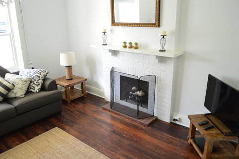 Two Cow Cottage Bed & Breakfast - Broome Tourism 13