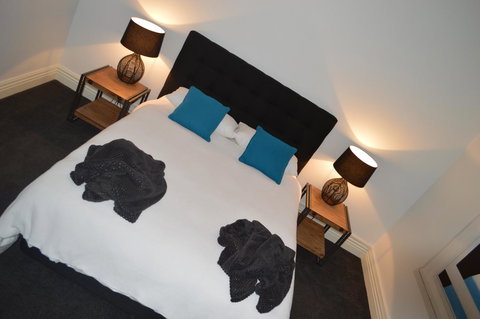 Two Cow Cottage Bed & Breakfast - Broome Tourism 17