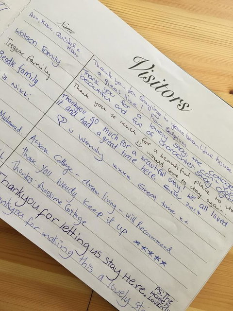 Two Cow Cottage Bed & Breakfast - Broome Tourism 3