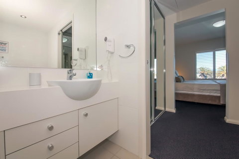 Pacific Blue 278-265 Sandy Pt Rd- Dual Key Access, Wifi, Linen And Air Conditioning - Broome Tourism 12