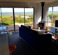 Coorong Waterfront Retreat - Broome Tourism