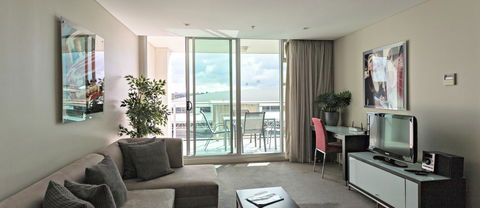 Adelaide DressCircle Apartments - North Terrace - Broome Tourism 2