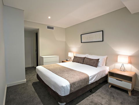 Adelaide DressCircle Apartments - North Terrace - Broome Tourism 24