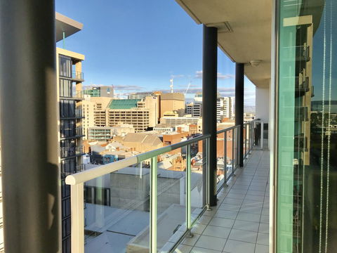 Adelaide DressCircle Apartments - North Terrace - Broome Tourism 8