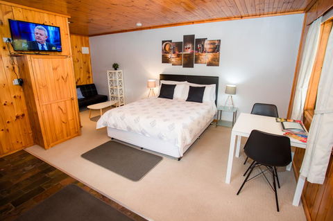 Seppelts View Cabins - Broome Tourism 0