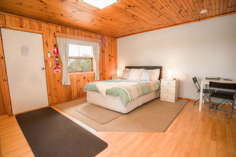 Seppelts View Cabins - Broome Tourism 19