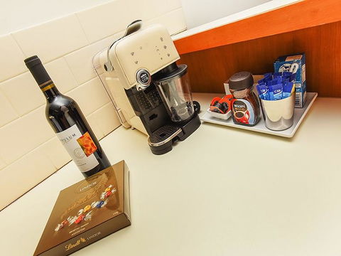 Franklin Beachfront Apartments - Broome Tourism 8