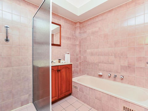 Franklin Beachfront Apartments - Broome Tourism 18