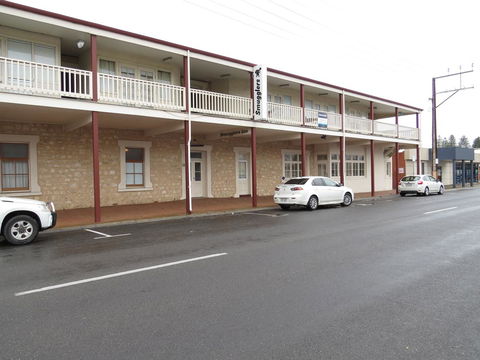 Smugglers Inn Studio Apartments - Broome Tourism 10