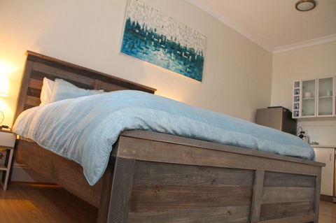 Smugglers Inn Studio Apartments - Broome Tourism 9