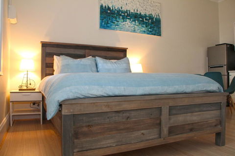 Smugglers Inn Studio Apartments - Broome Tourism 5