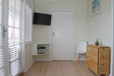 Smugglers Inn Studio Apartments - Broome Tourism 17