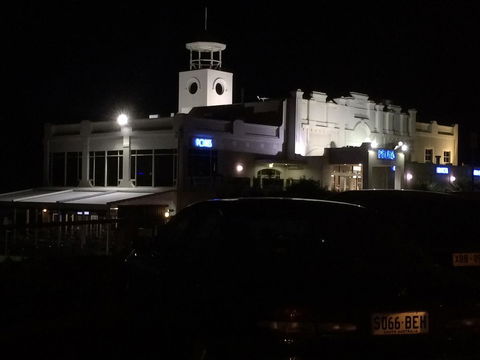 Adelaide - Semaphore Beach Front - Broome Tourism 32