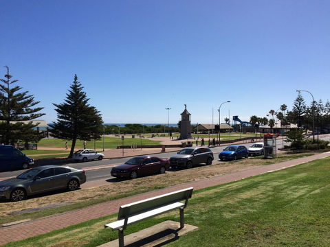 Adelaide - Semaphore Beach Front - Broome Tourism 24
