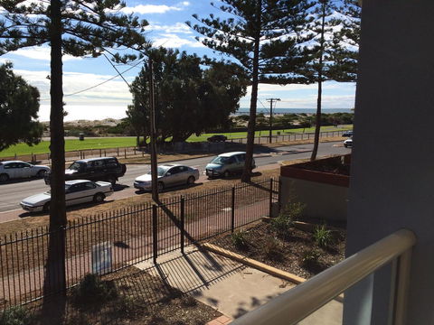 Adelaide - Semaphore Beach Front - Broome Tourism 27