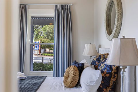 Grandview Accommodation - The Elm Tree Apartments - Broome Tourism 11