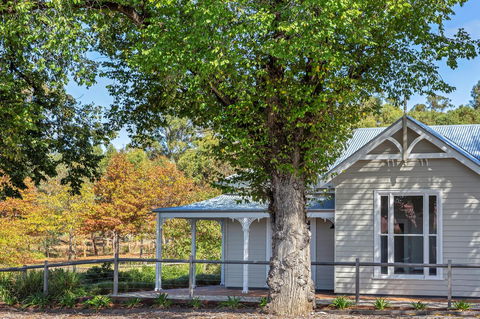 Grandview Accommodation - The Elm Tree Apartments - Broome Tourism 1
